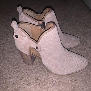 Size 7 ankle boots